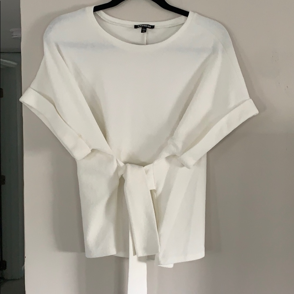Express tie front top